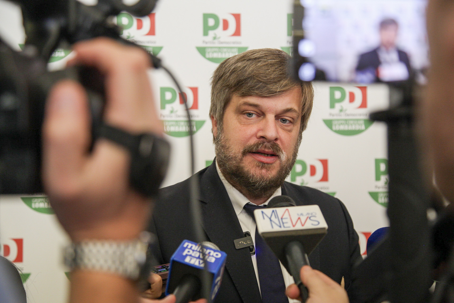 Fontana chiarisca se vuole denunciarmi. La mia lettera.